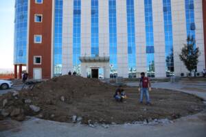 Hastanenin peyzaj çalışmaları başladı