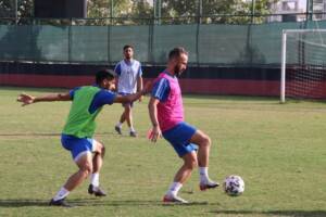 Karaköprü Belediyespor hazırlıklarını sürdürüyor