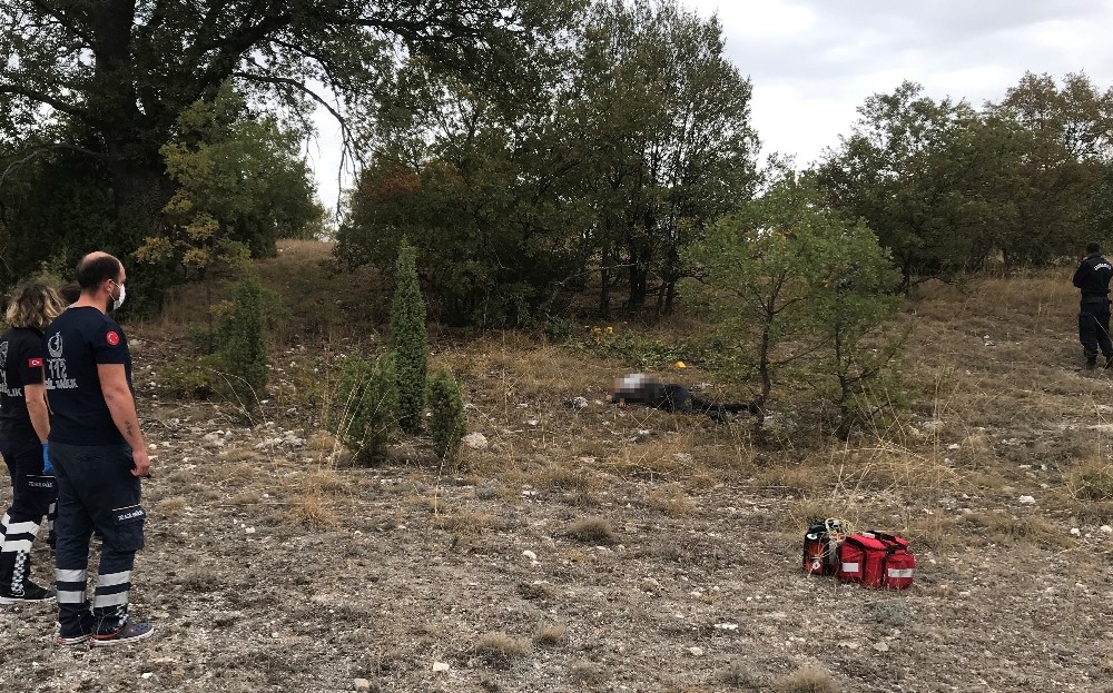 Kayıp olarak aranıyordu, av tüfeğiyle vurulmuş halde bulundu