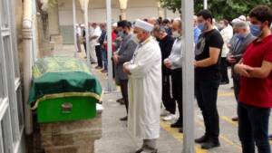 Şanlıurfa’da Osmanlı terzisi Sezai Karakapıcı son yolculuğuna uğurlandı (Videolu)