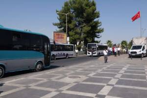 Şanlıurfa’da yolun karşısına geçmeye çalışan genç kıza belediye otobüsü çarptı
