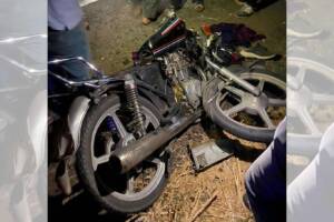 Şanlıurfa’da motosiklet traktör römorkuna çarptı: 2 yaralı