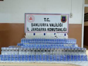 Şanlıurfa’da 3 kamyonda 2 bin 400 paket kaçak sigara ele geçirildi
