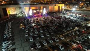 Şanlıurfa’da arabada müzik şöleni