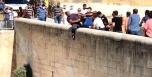 Şanlıurfa’da İntihara kalkışan vatandaşı polis kurtardı