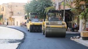 Şanlıurfa’da kış ayı öncesi asfalt çalışması yoğun tempoda