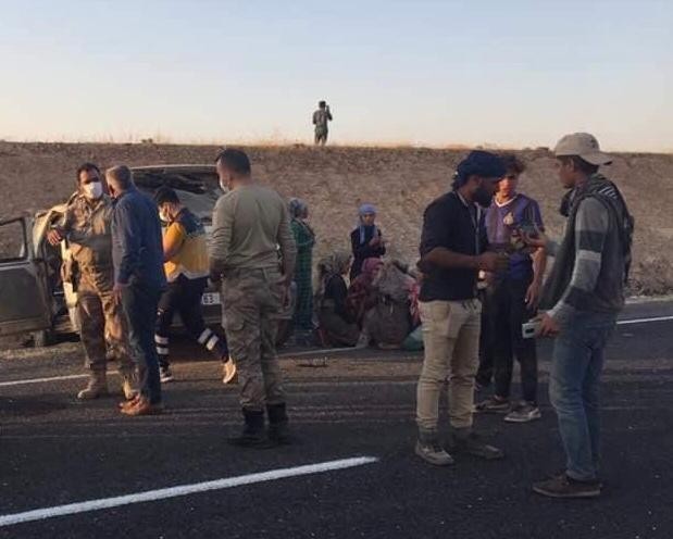 Şanlıurfa’da Tarım işçilerini taşıyan minibüs devrildi: 1 ölü, 11 yaralı