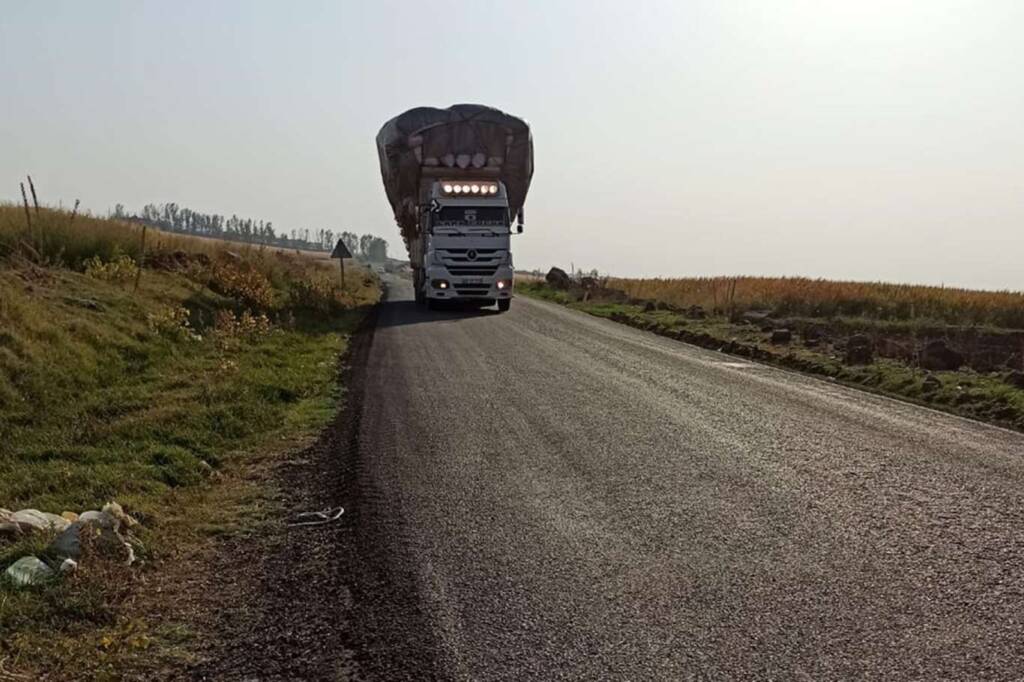 ​Siverek-Viranşehir yolu ölüm yoluna dönüşmesin