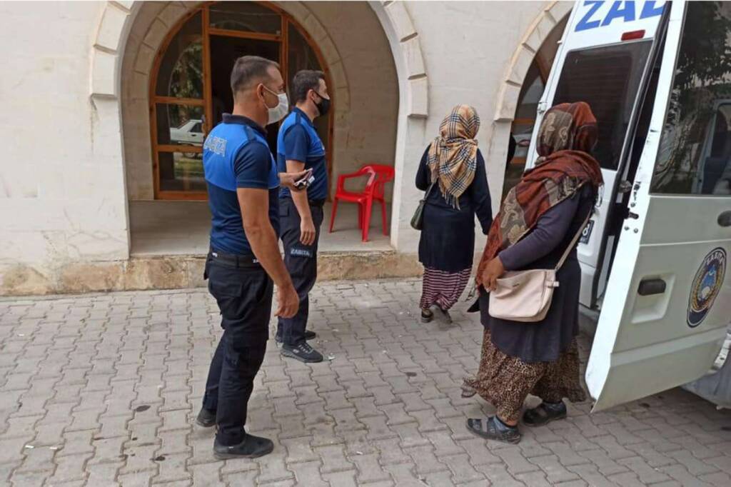 Viranşehir zabıtasından dilencilere operasyon