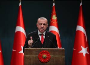 Cumhurbaşkanı Erdoğan: “Hamam, sauna, masaj salonu, yüzme havuzu, lunapark gibi yerler faaliyetlerine ara verecektir. ”