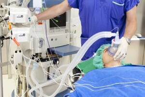 Ağır hasta sayısı 4 ayda 8 kat arttı