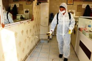 Akçakale’de iş yerleri dezenfekte edildi