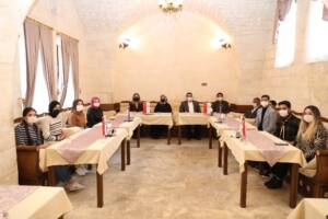 Canpolat gençlerle bir araya geldi