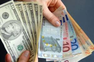 Dolar yeniden 8 liranın üstünü gördü