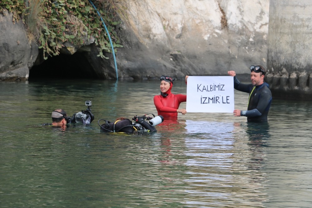 Halfeti’de  Dalış rekortmeni nefesini depremzedeler için tuttu
