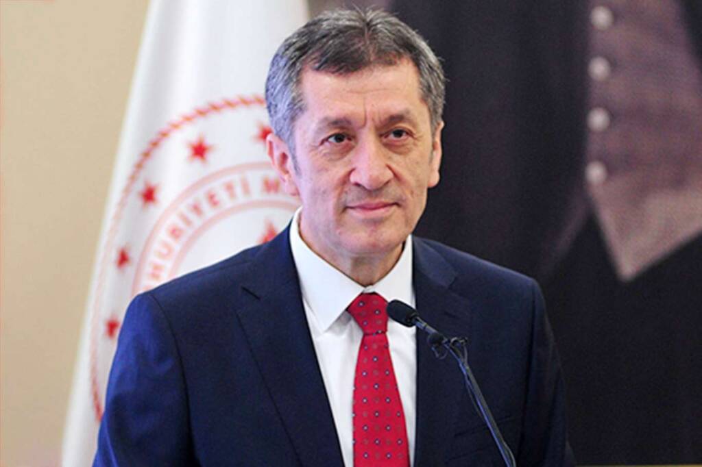 Milli Eğitim Bakanı Selçuk’tan görme engellilere 2 güzel haber