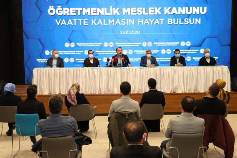 Öğretmenlik Meslek Kanunu vaatte kalmasın!