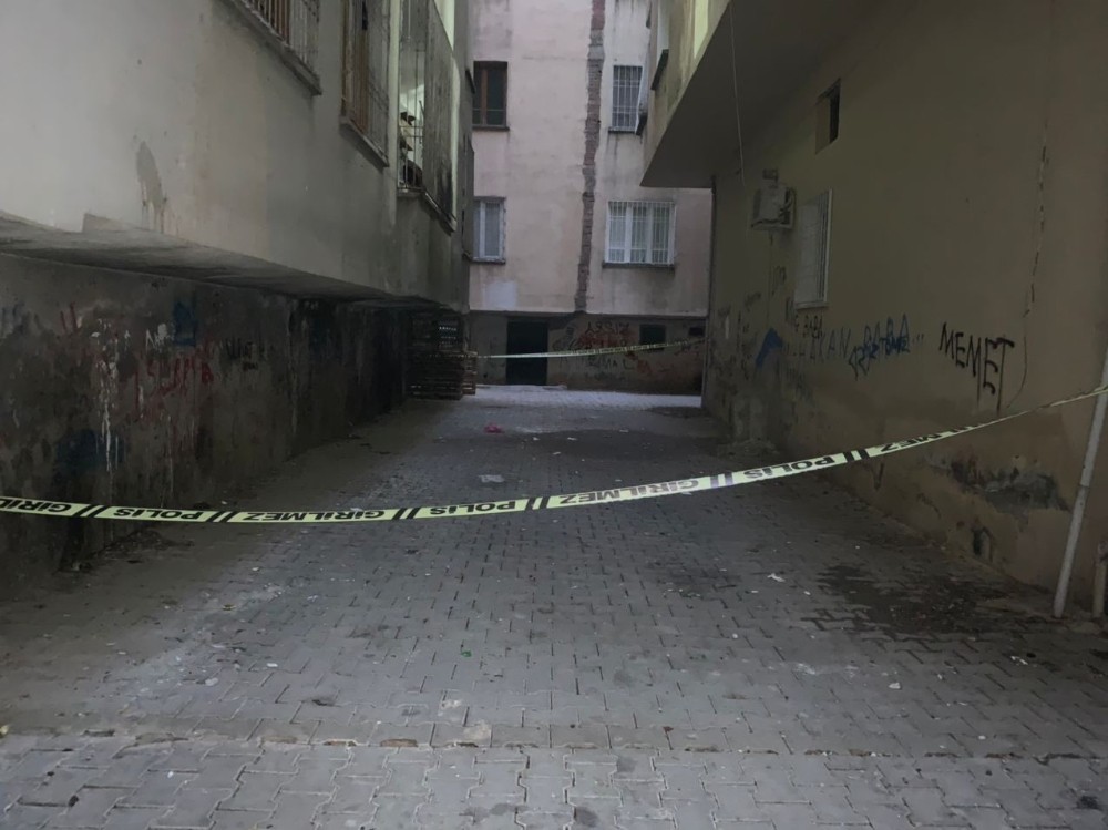 Şanlıurfa’da Çamaşır asarken düşen genç kız hayatını kaybetti