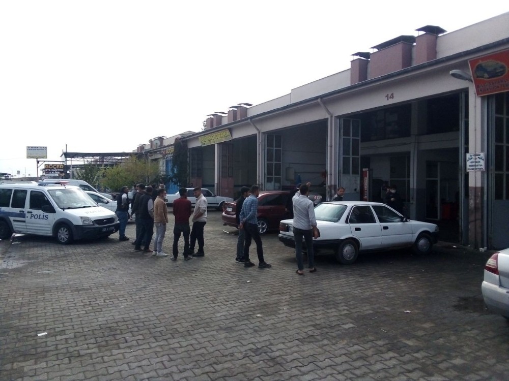 Şanlıurfa’da İş yeri sahibi ile müşterinin kavgasında 4 kişi yaralandı