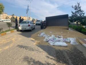 Şanlıurfa’da kaza Karayolu buğday ambarına döndü
