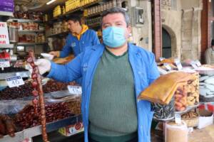 Şanlıurfa’da Kış çerezleri görücüye çıktı