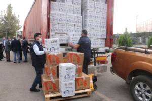 Şanlıurfa’dan İzmir’e gıda ve battaniye yüklü tır yola çıktı