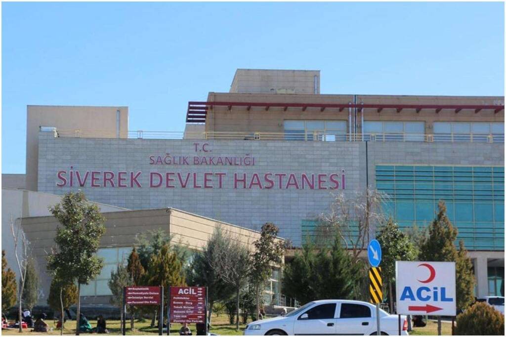 Şanlıurfa’da geri manevra yapan kamyonetin altında kalan çocuk öldü