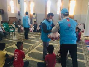 Suriyeliler yeni düzene alışıyor