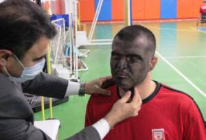 Şanlıurfa’da Irkçılığa karşı yüzlerini boyayarak sahaya çıktılar