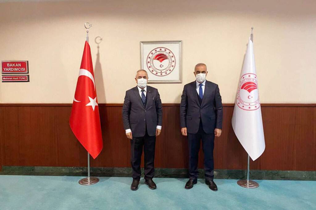 Hilvan Belediye Başkanı Bayık çiftçilerin sorunlarını Tarım ve Orman Bakanlığına iletti