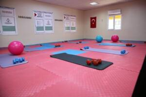 Karaköprü’de kadınlar için spor salonu imkanı