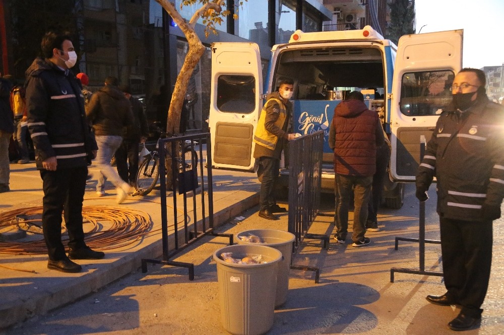 Şanlıurfa’da hasta yakınlarına çorba ikramı