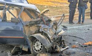 Şanlıurfa’da kamyonet ile otomobil çarpıştı: 1 ölü, 1 yaralı