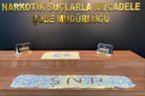 Şanlıurfa’da Yolcunun çantasından ve durdurulan araçtan uyuşturucu çıktı