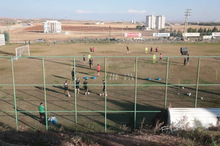 Şanlıurfaspor’da 18 kişide korona virüs çıktı