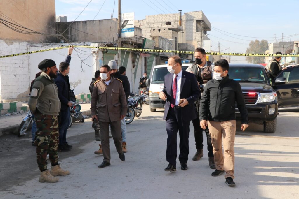 Şanlıurfa Valisi Erin patlama sonrası Telabyad’da incelemelerde bulundu