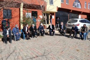 Aksoy kırsalda vatandaşlarla bir araya gelmeye devam ediyor