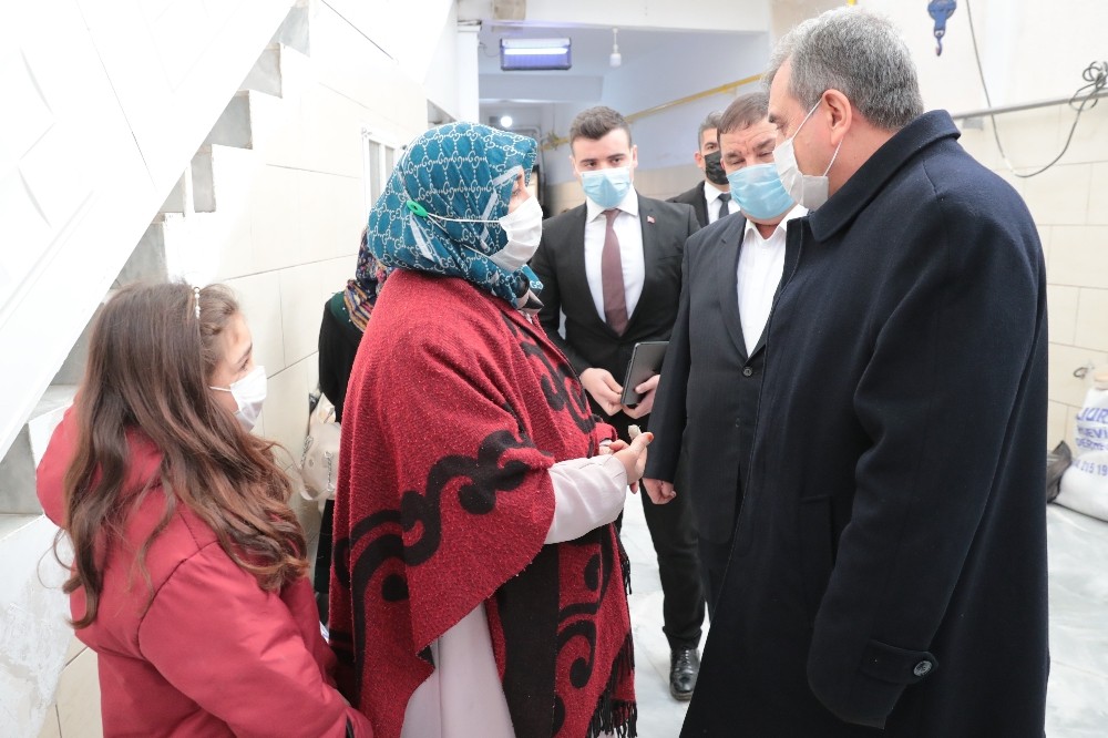 Beyazgül aşevinde ihtiyaç sahipleri ile bir araya geldi