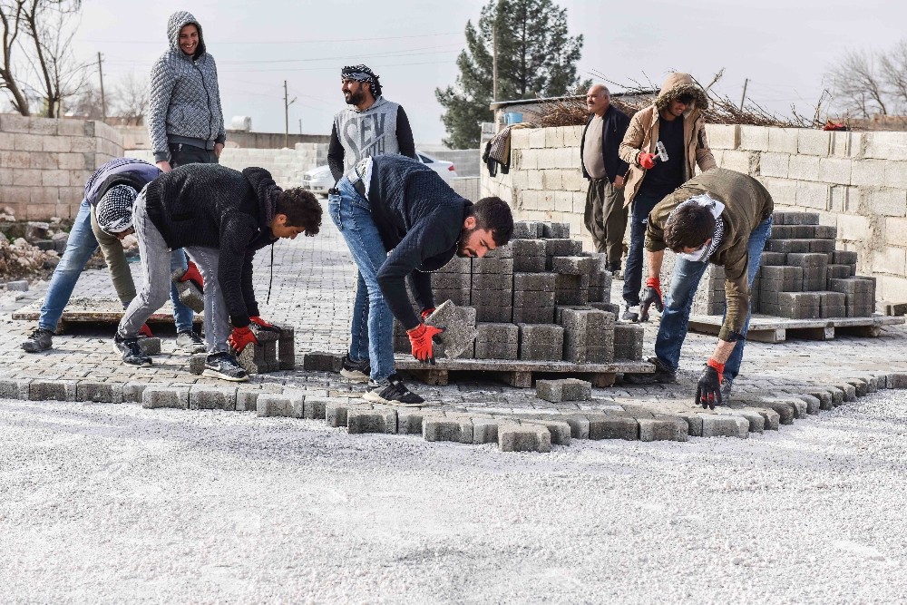 Ceylanpınar’da kilitli parke çalışmaları aralıksız sürüyor