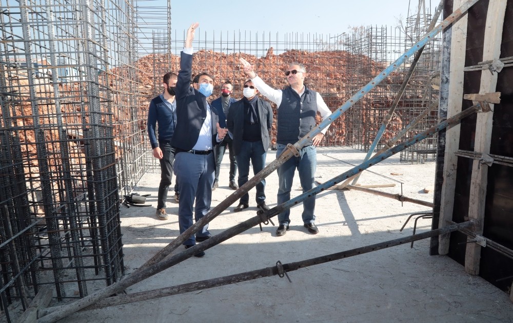 Eyyübiye’de yarı olimpik havuzda çalışmalar devam ediyor