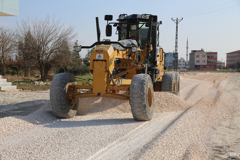 Karaköprü kırsalında yol çalışmaları sürüyor