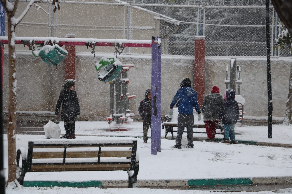 Şanlıurfa beyaza büründü