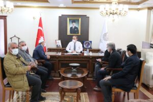 Vali Erin Vatandaşları Dinledi