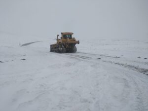 Şanlıurfa’da karla mücadele çalışmaları sürüyor