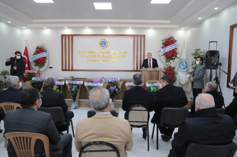 Şanlıurfa’da Marangozlar ve mobilyacılara tapu dağıtıldı