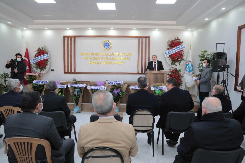 Şanlıurfa’da Marangozlar ve mobilyacılara tapu dağıtıldı