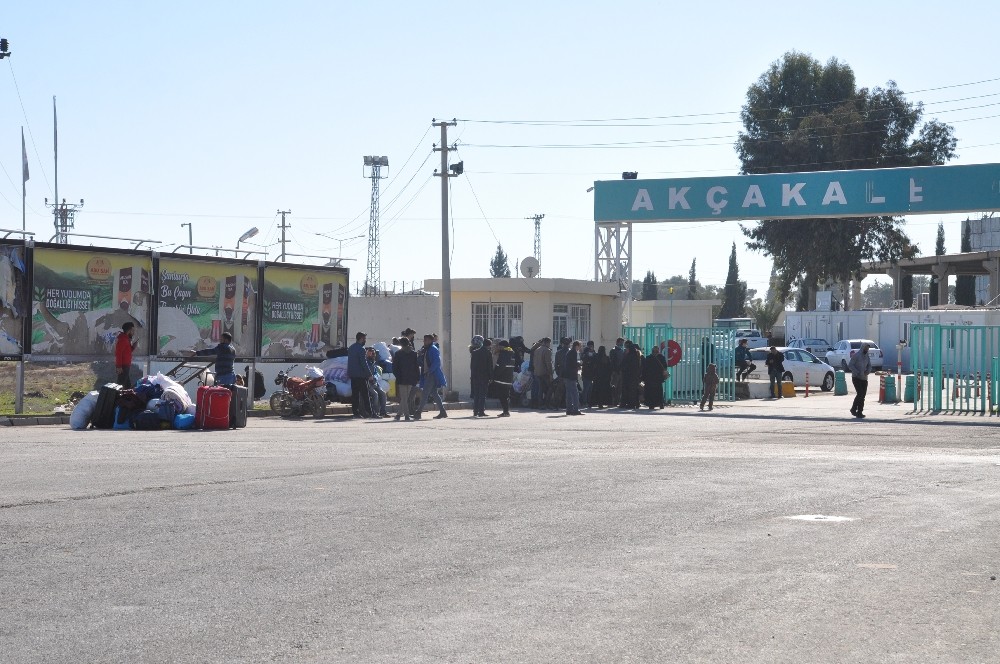 Şanlıurfa’da Sınır hattında güneşin tadını çıkardılar