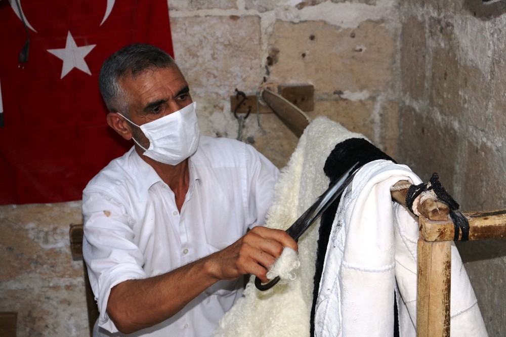 Şanlıurfa’da Son kürkçüler teknolojiye direniyor