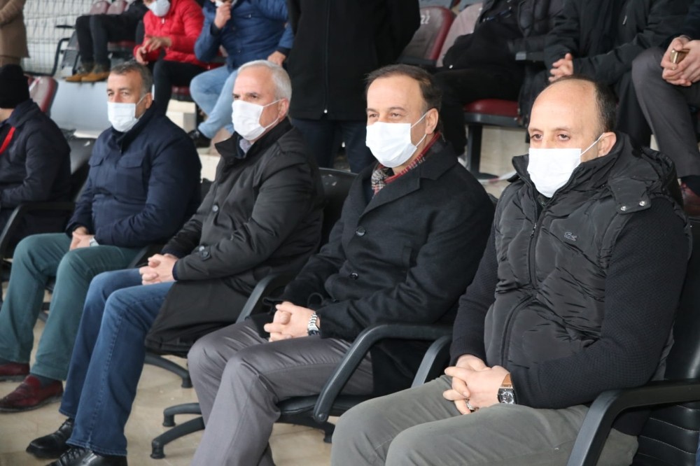 Şanlıurfaspor ile Kocaelispor  1-1  berabere kaldı