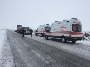 Siverek’te kar yağışı kazaları da beraberinde getirdi